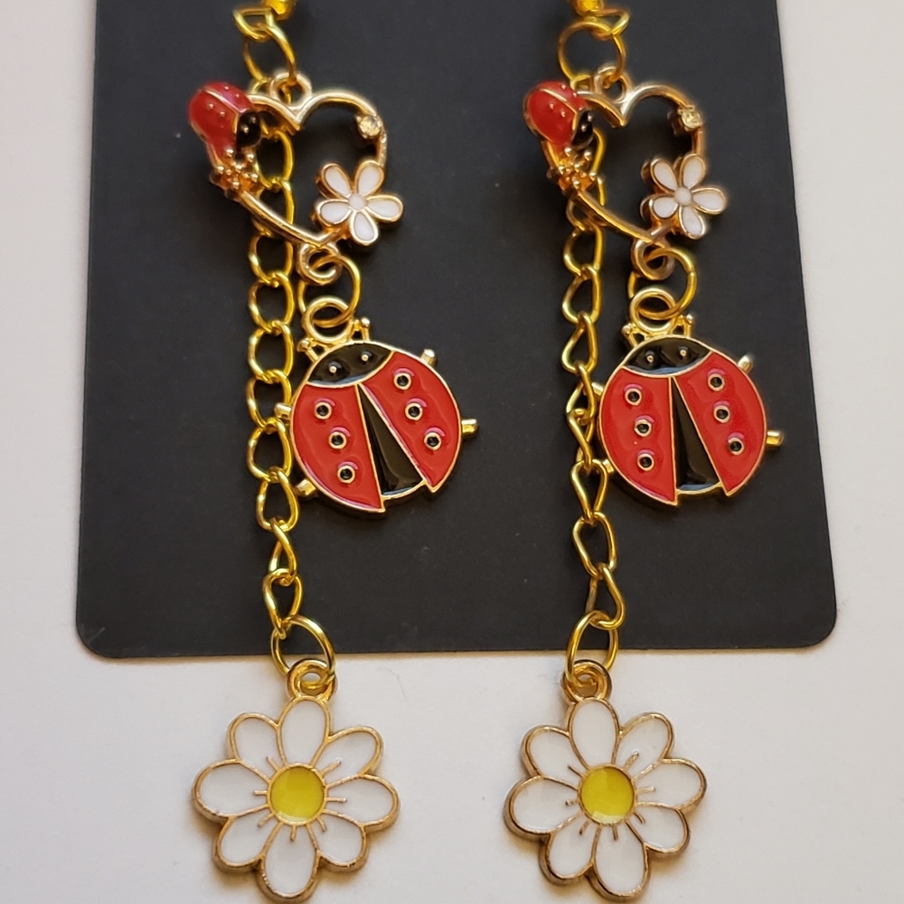 Handmade Dangle Chain Daisy Flower Ladybug Earrings